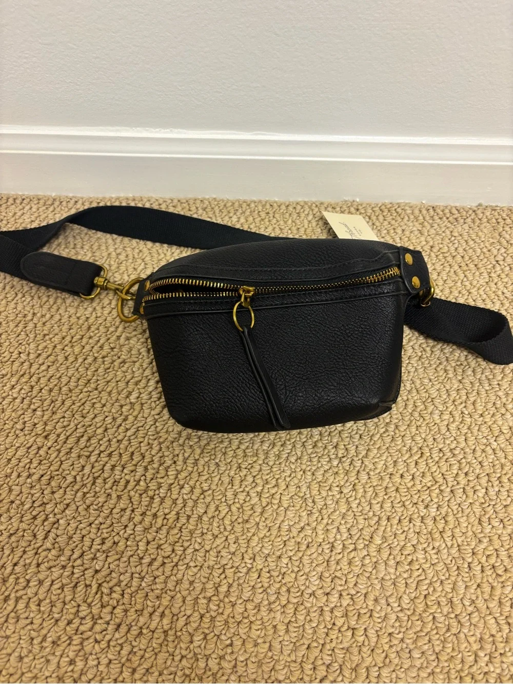 Universal Thread Black Leather Crossbody Belt Bag - NWT